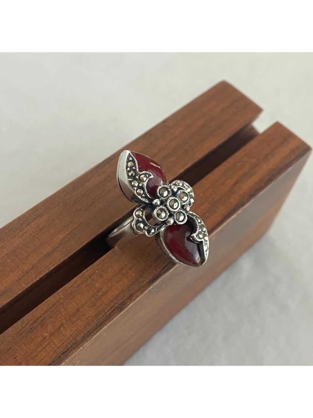 Sterling Silver 925 Art Deco Style Marcasite Teardrop Red Glass Ring Sz 5.75 - Picture 4 of 16